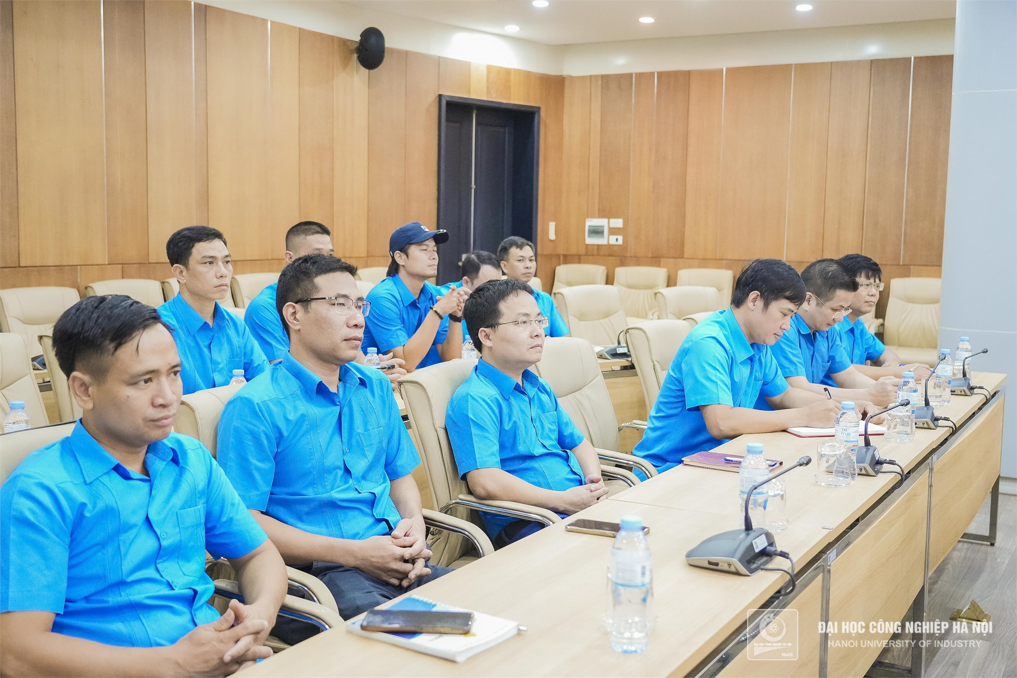 Trường Đại học Sư phạm kỹ thuật Hưng Yên tham quan, học tập mô hình 5S