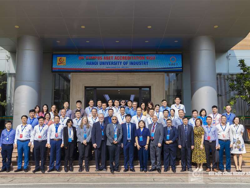 Đại học Công nghiệp Hà Nội kiểm định chất lượng 05 chương trình đào tạo theo chuẩn ABET