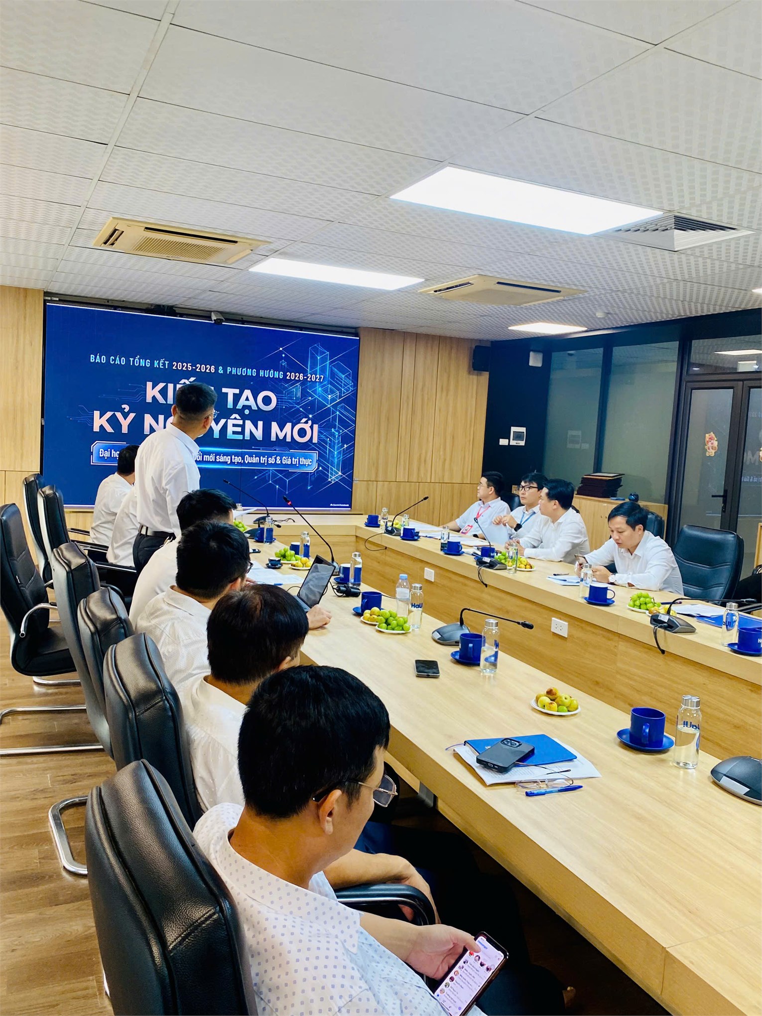 Hội nghị viên chức, người lao động Ban Cơ sở vật chất; tổng kết năm học 2025-2026 và triển khai nhiệm vụ năm học 2026-2027.