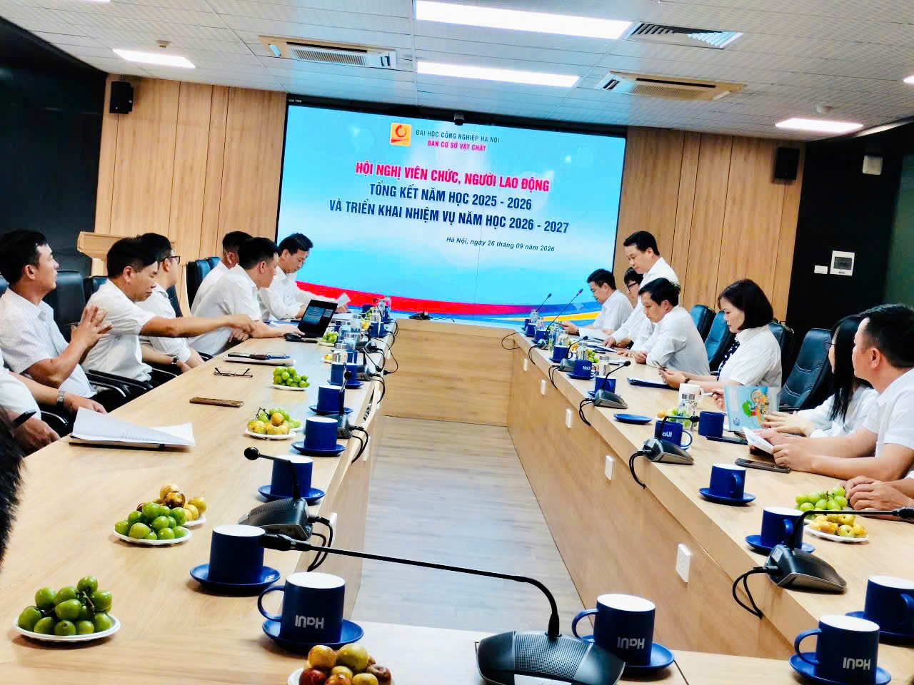 Hội nghị viên chức, người lao động Ban Cơ sở vật chất; tổng kết năm học 2025-2026 và triển khai nhiệm vụ năm học 2026-2027.